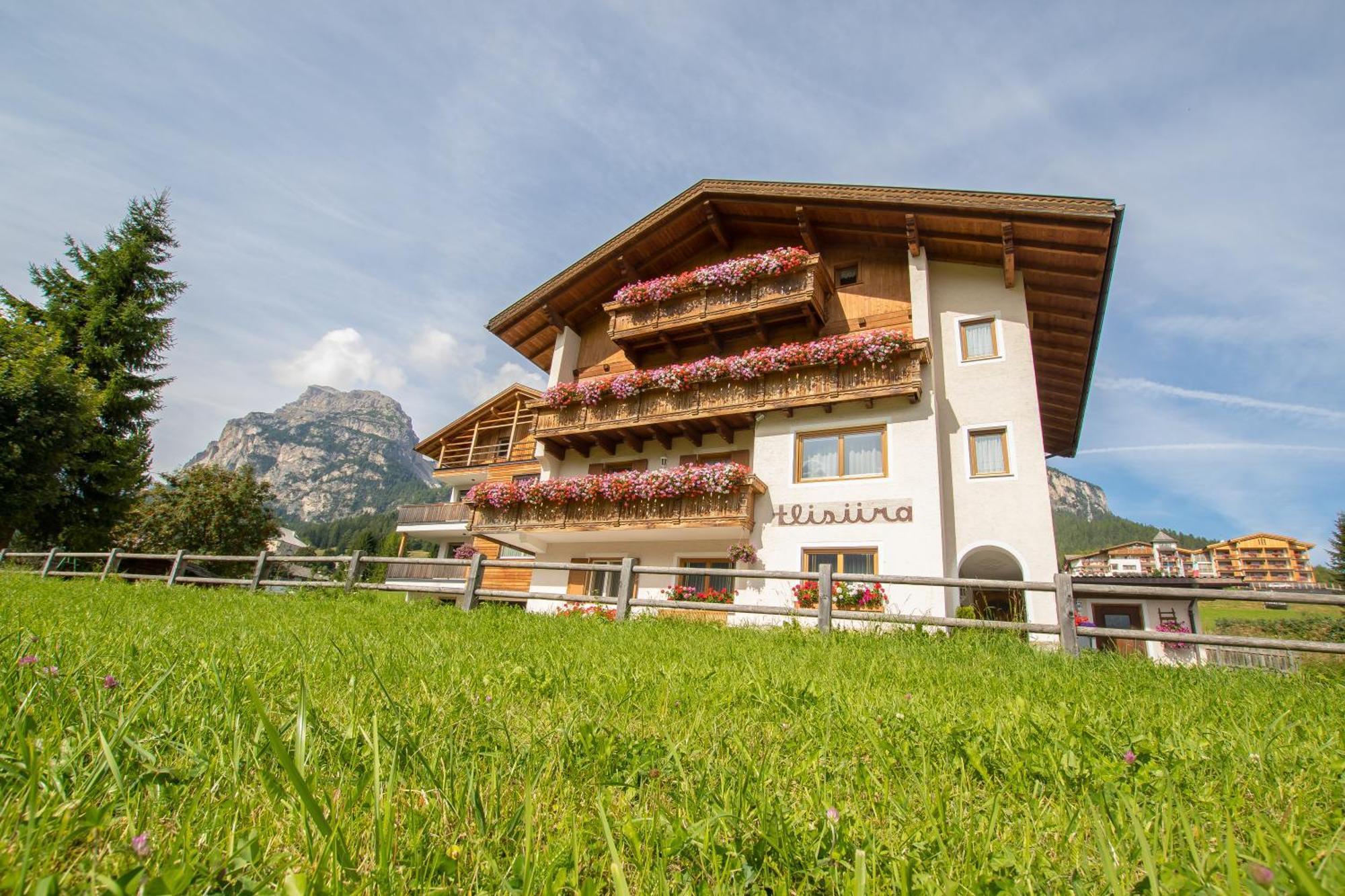 Dolomitdreams Hotel La Villa  Kültér fotó